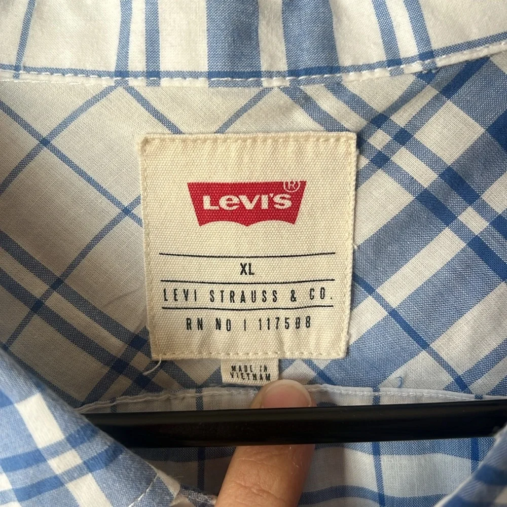 Levi’s Blue Plaid Button Down Shirt Men’s XL Short Sleeve Classic Casual